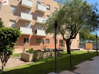 Piso en El Juncal - Vallealto. Piso con terraza, garaje y zonas comunes en urbanizacin milenio