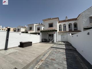 Lloguer Casa adossada a Vistahermosa. Chalet adosado en alquiler  larga temporada