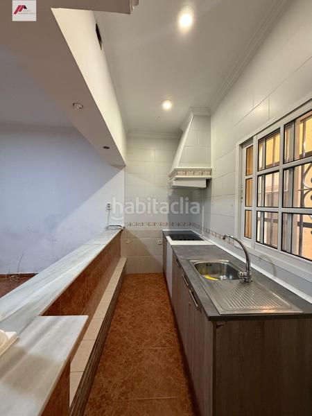 Foto 0845ad08-bbfc-4301-ada1-1135244669c1. Edifici a Crevillet Puerto de Santa María (El)