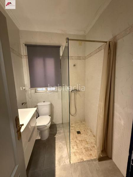 Foto 935874fd-91da-4d40-ad15-b40fcb9219d3. Edifici a Crevillet Puerto de Santa María (El)