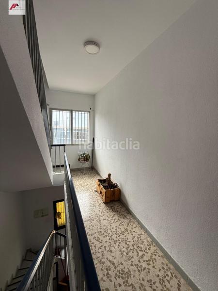 Foto b1632f32-47a1-465f-ab48-c56669251111. Edifici a Crevillet Puerto de Santa María (El)