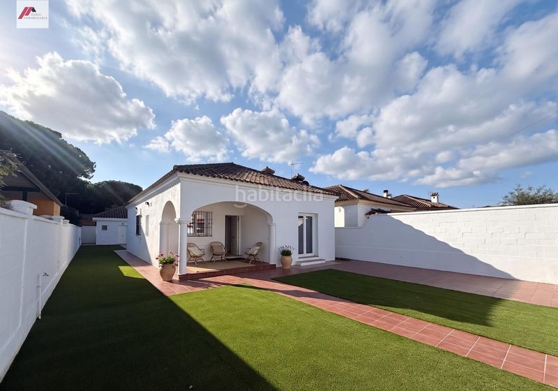 Foto a6f11578-5147-411a-ae00-6c873dab0188. Casa amb aparcament a Cuatro Pinos - El Carmen Puerto de Santa María (El)