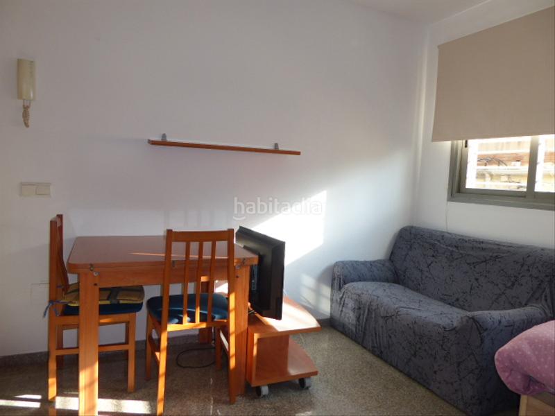 Foto 799dd8ee-fd90-452f-b3bf-28ef24f3aa90. Alquiler estudio en calle lópez blanco 15 en Suárez Málaga