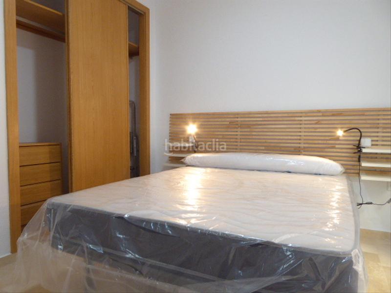 Foto 22f0e25e-4603-4478-8837-7fb1b5f4a0d9. Miete appartement in calle isabel la católica 14 in Málaga