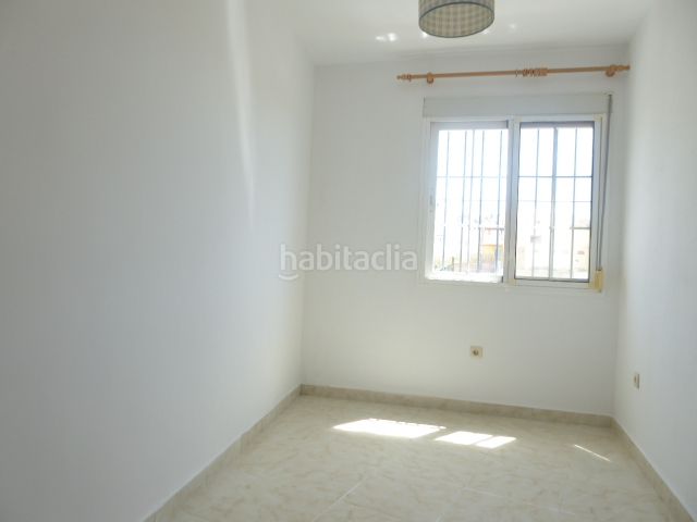 Foto 5170137d-a64e-47ba-ada2-e877ab18c91d. Casa adossada a calle asteroide 7 a Fuente Alegre - El Chaparral - Los Morales Málaga