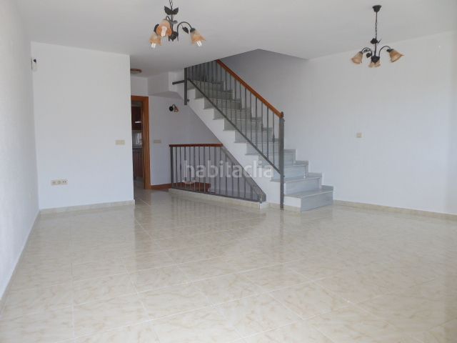 Foto 79621792-a951-43aa-9805-482374af6658. Casa adossada a calle asteroide 7 a Fuente Alegre - El Chaparral - Los Morales Málaga