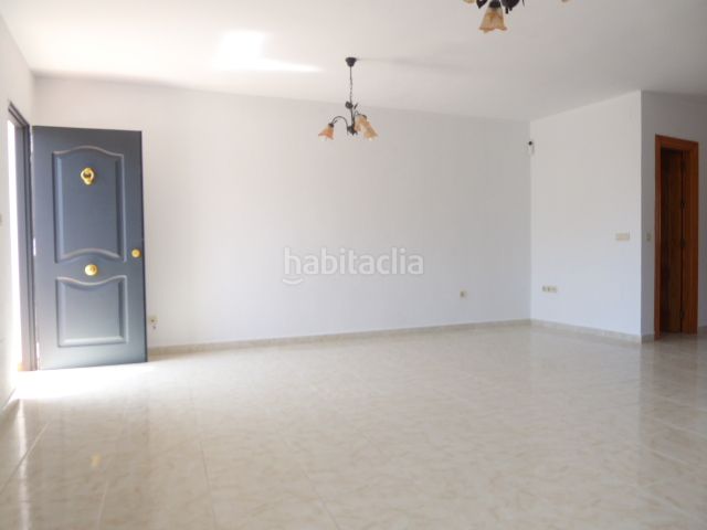 Foto a8ba0197-b4d9-4e0e-a8cc-2d3c6f623418. Casa adossada a calle asteroide 7 a Fuente Alegre - El Chaparral - Los Morales Málaga