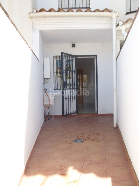 Foto df744810-3867-4fad-b381-53805c452050. Casa adossada a calle asteroide 7 a Fuente Alegre - El Chaparral - Los Morales Málaga