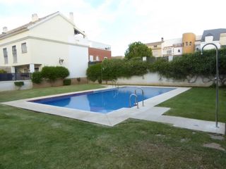 Rent Semi detached house in Calle hierro 5