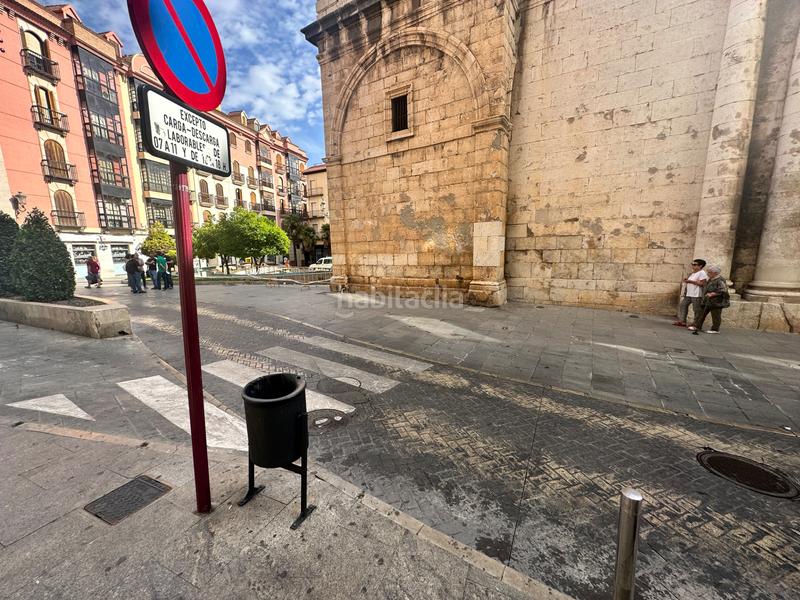 Foto 0d3067fd-bd15-430f-aa06-bb3eca8e0042. Alquiler local comercial en plaza san ildefonso 2 en Jaén