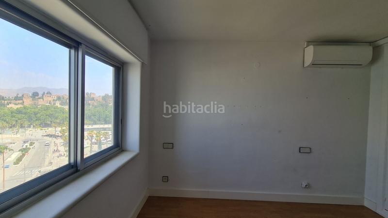 Foto c0a6bb32-7fe4-4f48-83c6-1654a9c349c3. Piso  en venta en la malagueta, 4 dormitorios. en Málaga