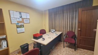Lloguer Oficina a Los Castillejos - La Trinidad. Oficina en alquiler en málaga, 1 dormitorio.