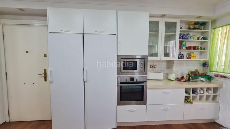 Foto 827b6db0-db06-44ba-b03c-0c2ed989f8cb. Alquiler piso  en alquiler , 4 dormitorios. en Málaga