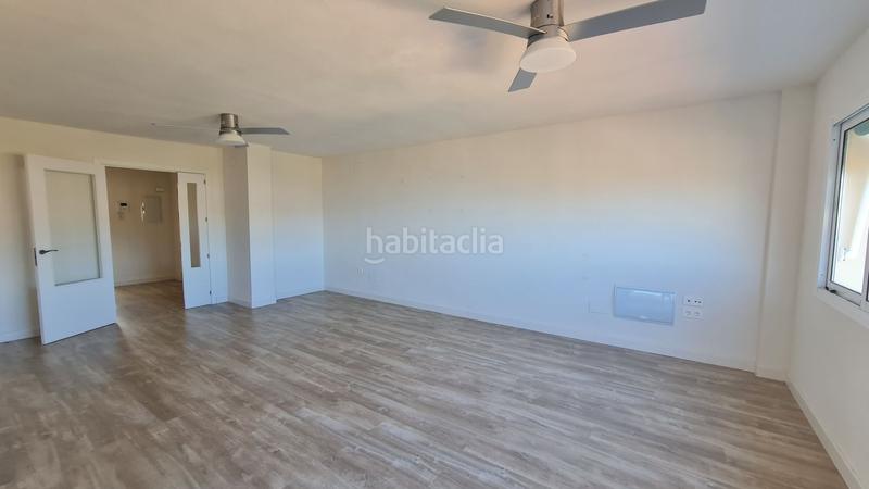 Foto 41334c7c-4865-40db-a614-5fa39b96f2c9. Rent flat with parking pool in Limonar Málaga