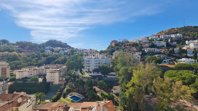 Foto 9331f777-cb30-46c9-9578-7fa555570d21. Rent flat with parking pool in Limonar Málaga