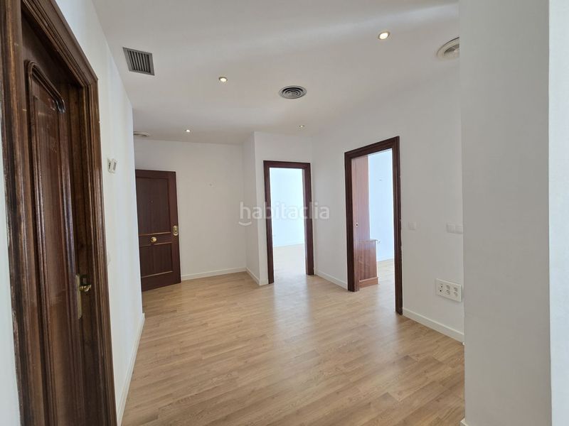 Foto 22554a01-8786-4df2-9154-cbe915845eaf. Ufficio in de las flores in Centro Histórico Málaga