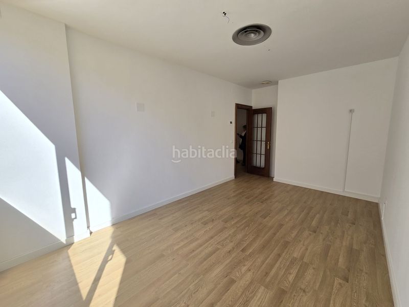 Foto 32c16f41-e8af-4148-a2a2-7780d235636c. Ufficio in de las flores in Centro Histórico Málaga