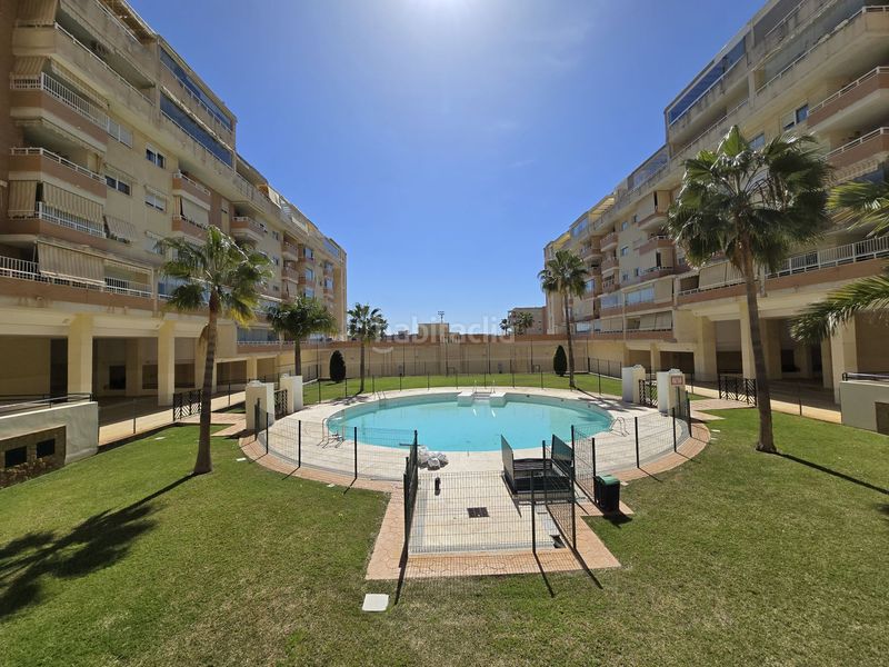 Foto 2f560602-fdf1-417c-bf09-0fc44e7c2b0c. Appartement avec parking piscine dans El Consul - Ciudad Universitaria - El Romeral Málaga