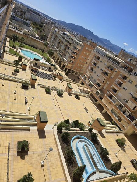 Foto 7a2549a7-8eeb-4198-a9d5-644ec51dafd8. Appartement avec parking piscine dans El Consul - Ciudad Universitaria - El Romeral Málaga