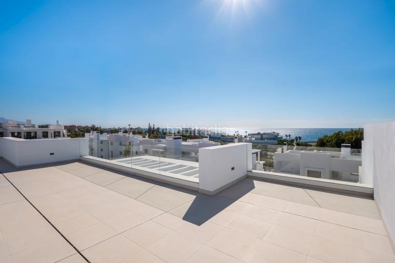 Foto fe3560b4-461e-44db-a22d-a21e9902fc5a. Àtic amb aparcament piscina a Guadalobón Estepona