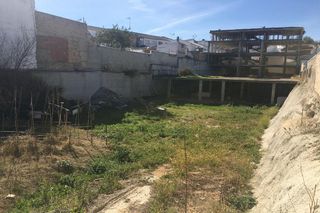 Wohngrundst�ck en Calle de granada 101. Gran inversi�n: parcela urbana en el centro con alto potencial r