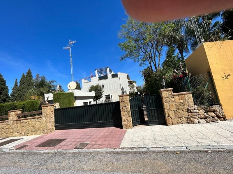 Foto fbb90594-8739-4ad3-b08f-01262711074a. Casa adossada a avenida grecia 1 a Nagüeles Alto Marbella
