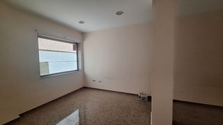 Gesch�ftsraum en Calle san isidro labrador 692. Dos locales comerciales en zona muy demandada
