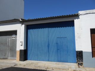 Business premise in Bollullos Par del Condado. Solar urbano totalmente techado en bollullos del condado, huelva