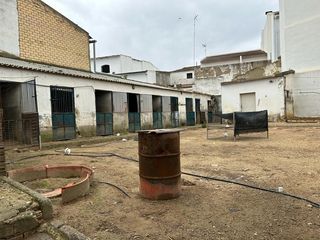 Business premise in Bollullos Par del Condado. Gran solar con más de 700 m2 en bollullos par del condado, huelv