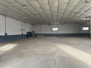 Bâtiment à usage industriel à Palma del Condado (La). Nave ind. en venta en la palma del condado, 2 dormitorios.