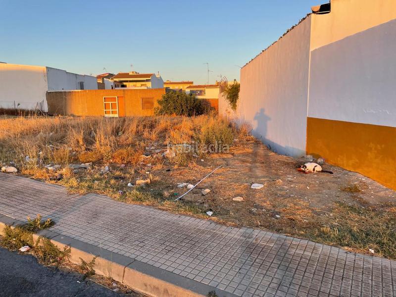 Foto 185ecfb4-ae4e-446a-a9f0-ad0e34a39216. Terreno residencial parc.urbana en venta en supermercado día. en Bollullos Par del Condado