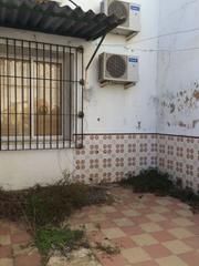Maison  Veintiocho de febrero. Casa en venta en avda..