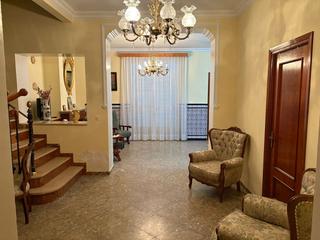 Casa a Bollullos Par del Condado. Casa en venta en centro, 5 dormitorios.