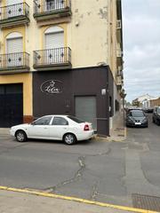 Affitto Locale commerciale in Bollullos Par del Condado. Local comercial a la calle en alquiler en avda..
