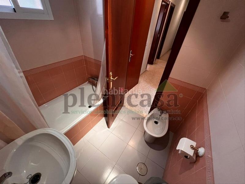 Foto ea9e1fc8-490f-4634-96a2-44cb19b8039b. Piso en avenida de la libertad 84 piso amplio con garaje y trastero en Punta Umbría