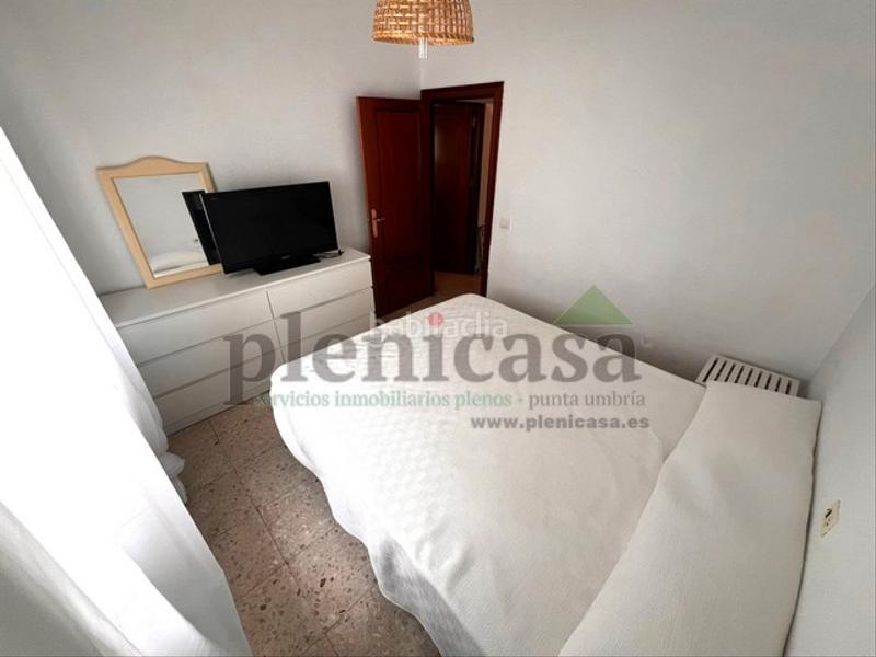 Foto a6d17fd8-26ee-4db9-949a-84394731482c. Dúplex piso con terraza cerca de la playa en Punta Umbría