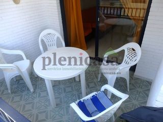 Etagenwohnung in Calle cisne 3. Reservado piso cerca de la playa y ría con terraza