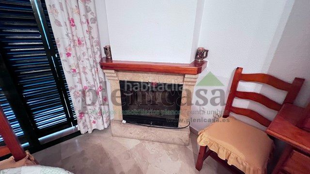 Foto fbdcf468-ccf6-4d3c-b2b3-c6f8f7046bba. Pis amb xemeneia aparcament a Punta Umbría