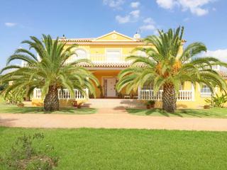 Bauernhof  Calle piegallina. Fabuloso chalet con terreno en el valle del guadalhorce