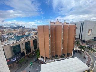 Etagenwohnung  Hilera. Piso grande, seorial, al lado del corte ingles, para reformar