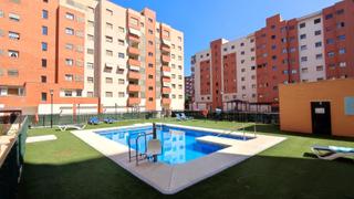 Etagenwohnung  Boulevard pilar miro. Piso de 3 dormitorios 2 baos, 2 plazas de parking y trastero en
