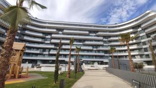 Dachwohnung en Calle ayamonte 6. Exlusivo tico con terraza y vistas al mar en residencial halia,
