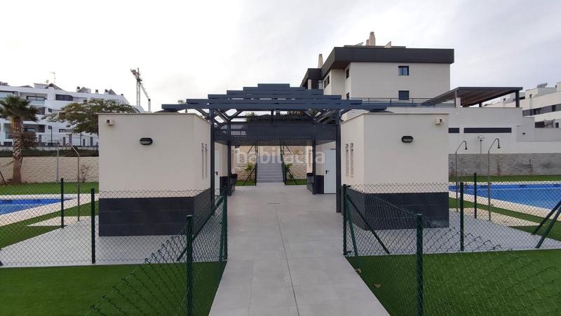Foto 1cb93778-a536-481c-bd38-edf0a1fa72d8. Pis amb calefacció aparcament piscina a Santa Isabel Málaga