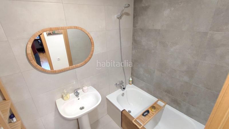 Foto 4899de75-66da-4ea2-ad9e-99ae4ded5738. Pis amb calefacció aparcament piscina a Santa Isabel Málaga
