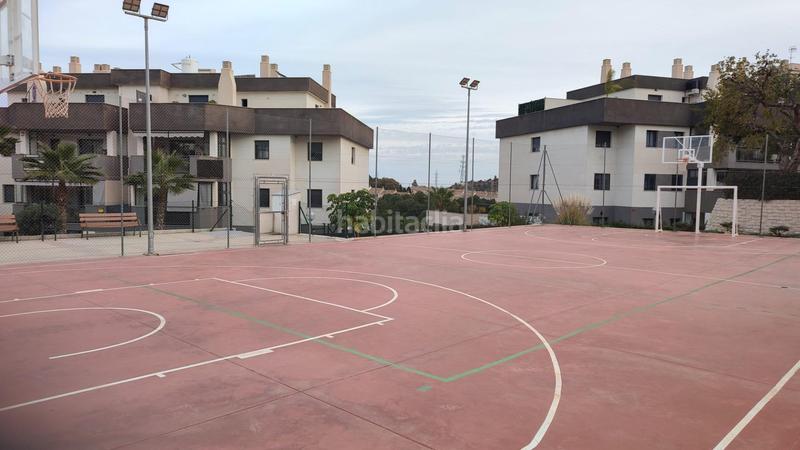 Foto a71266db-0ba0-48ea-b101-85b5f1fb2c7e. Pis amb calefacció aparcament piscina a Santa Isabel Málaga