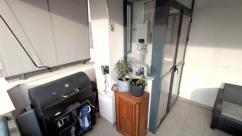 Foto f9d0b32d-921b-4926-a48d-2ac395ea785e. Pis amb calefacció aparcament piscina a Santa Isabel Málaga