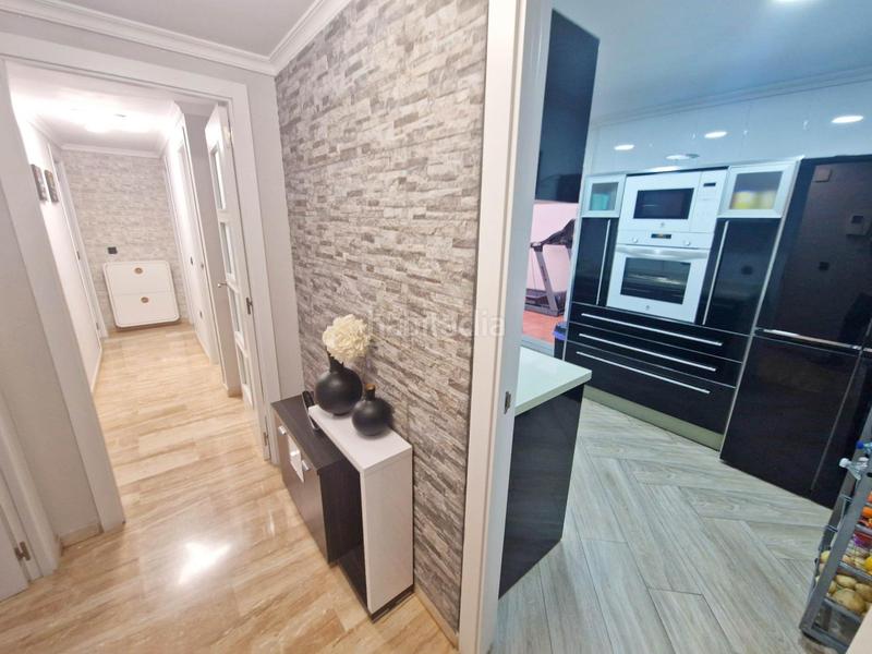 Foto b78bfc46-b5bf-4f56-bb36-ce1c1944db2b. Pis a jalon 31 a Martín Carpena - Torre del Río Málaga