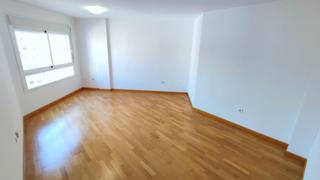 Pis  Boulevard pilar miro. 3 dormitorios 2 baños, 2 plazas de parking y trastero en parque