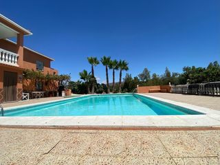 Xalet a Cártama pueblo. Encantadora casa de campo independiente con apartamento de invit