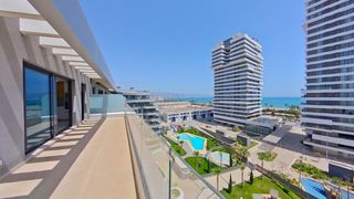 Lloguer Àtic a Martín Carpena - Torre del Río. Exlusivo ático con terraza y vistas al mar en residencial halia,